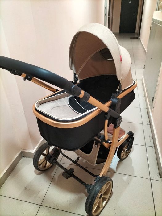 Коляска  для ребёнка до 3 лет