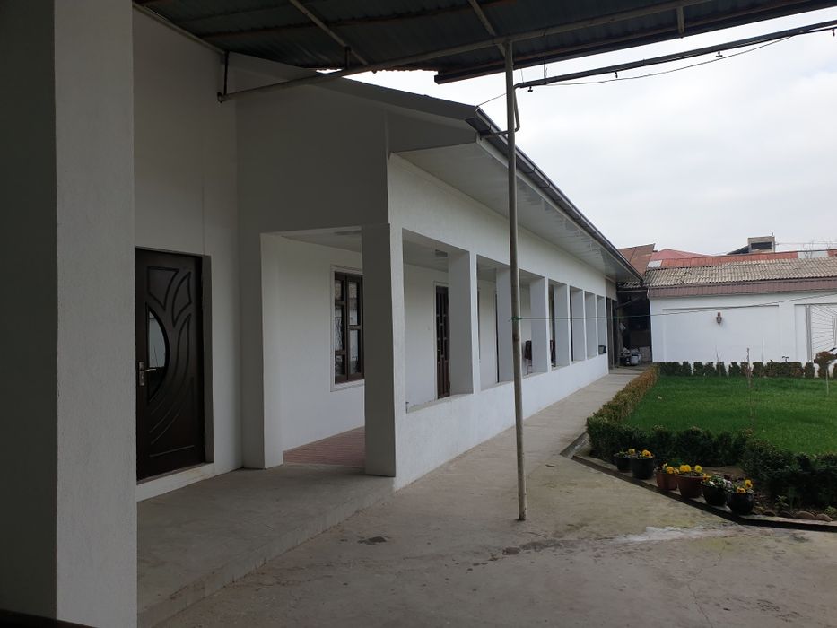 Nazarbe xarakatda yoli yuzida uy sotiladi 8 sotu