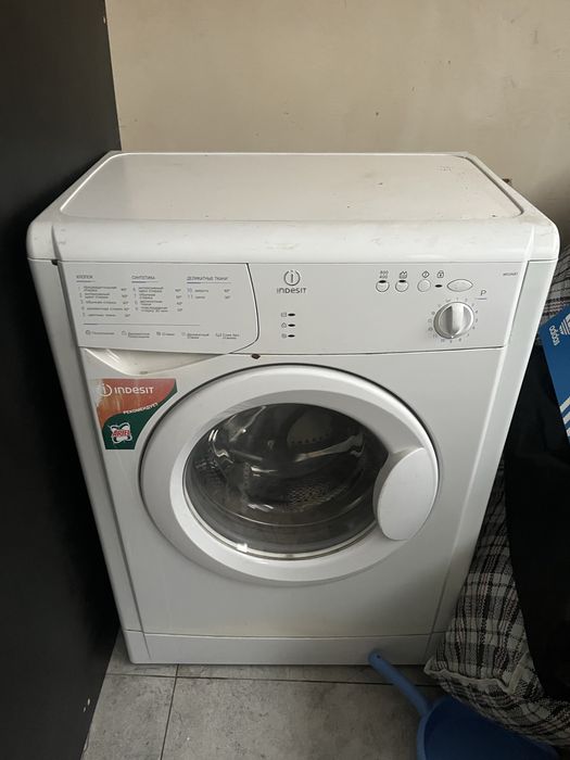 Стиральная машина indesit