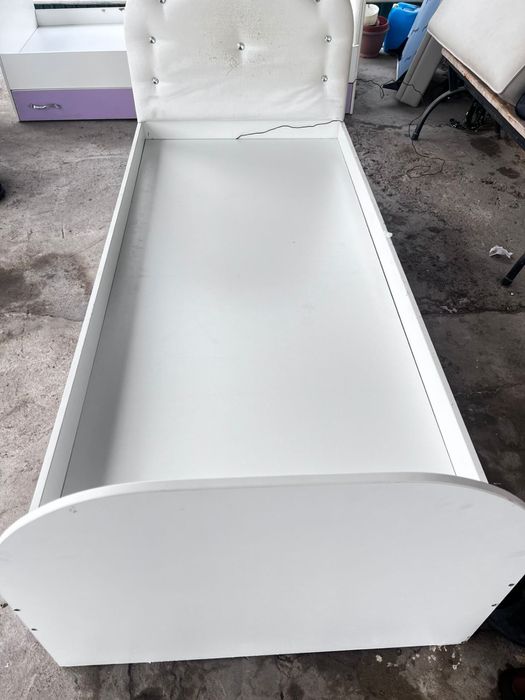 Продам кровать 40000