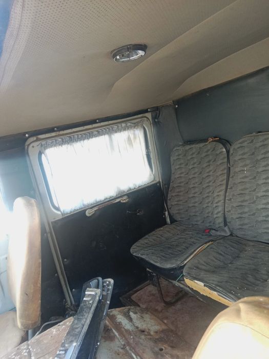 Продам УАЗ 2000 года