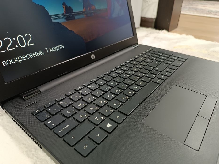 Ноутбук HP SSD, ОЗУ 8ГБ Windows 10 Pro.