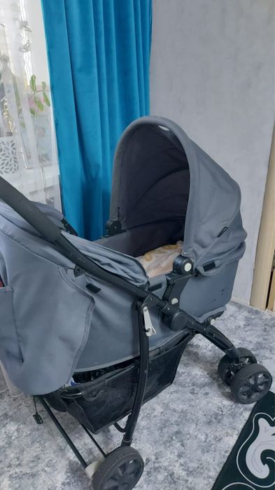 Продается коляска 2в 1