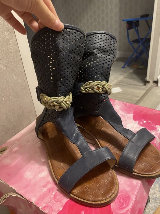 Продам обувь