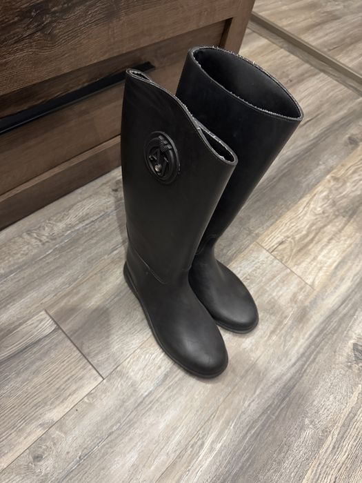 patrizia pepe ugg cesare pacioti elisabetta franchi