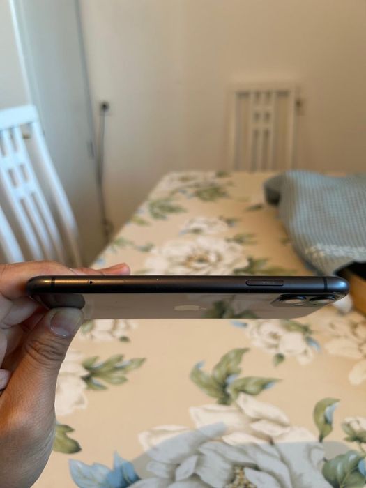 Iphone 11 64 GB Black
