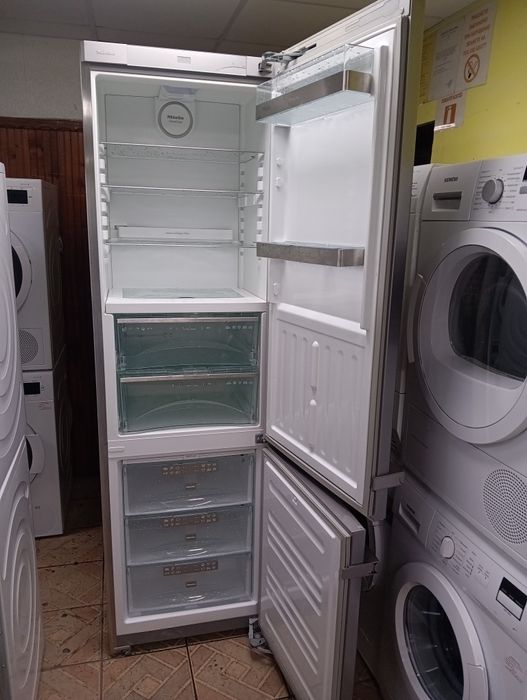 Иноксов комбиниран хладилник с фризер Миеле Miele с 2 год. ГАРАНЦИЯ!