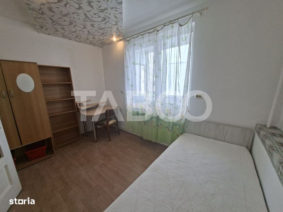 Apartament de vanzare cu 3 camere si balcon Mihai Viteazul lift