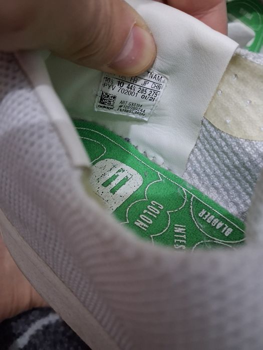 Adidas Superstar humanrace