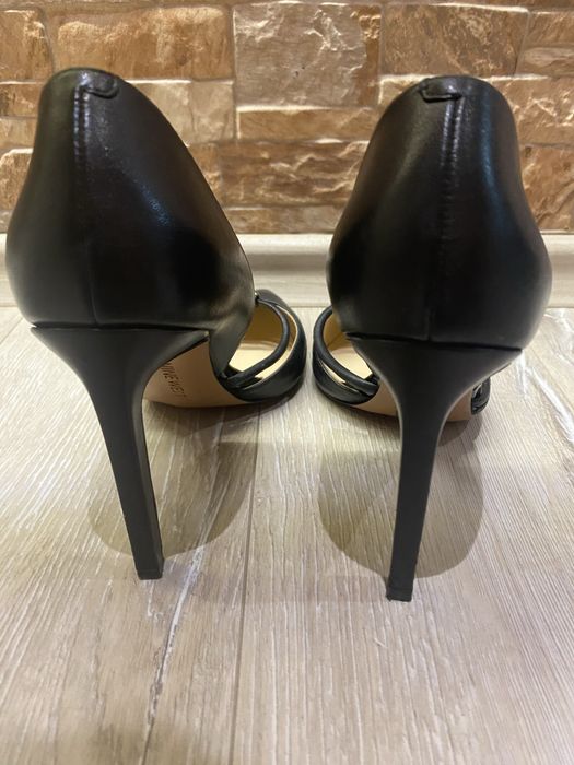 Елегантни обувки Nine West