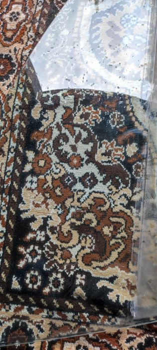 Стёкла в двери Мицубиси Лансер 10.