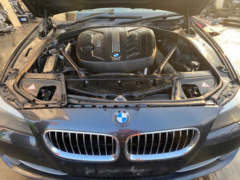 Dezmembrez BMW seria 5 F10/F11 520D/530D/N47D20O1/N57/usa/haion/faruri/interior/volan/jante/stopuri/faruri
