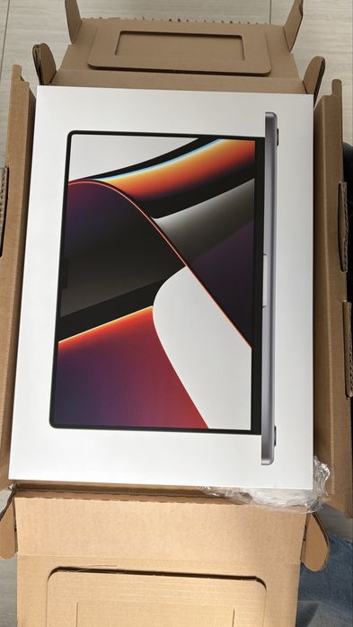 Apple MacBook Pro 16 2021год 16.2”/ 12гб/ SSD 1024гб