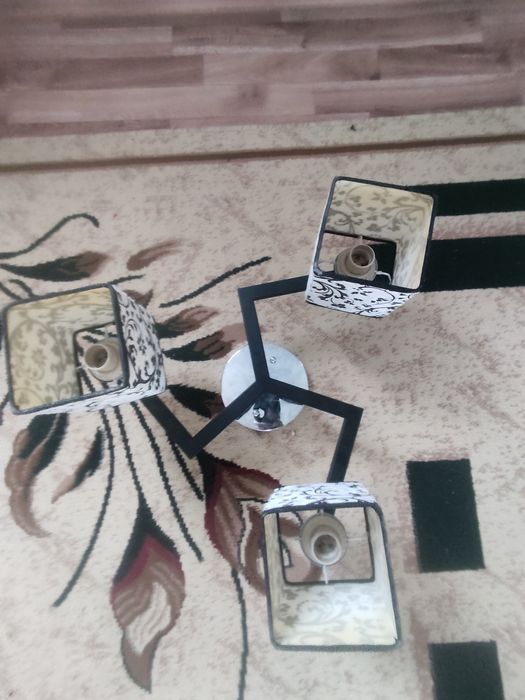 Продам люстру трёх раковых