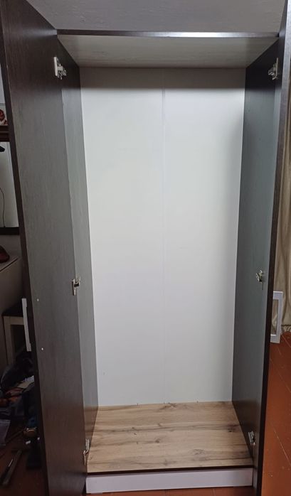 Продам шкаф 2х дверный