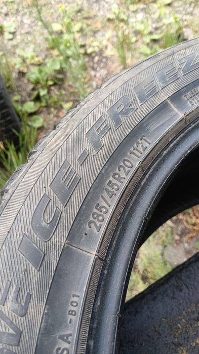 285/45R20. 4 баллона Toyo