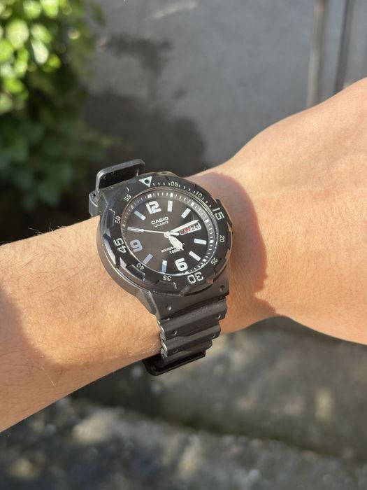 Casio MRW-200H-1B2VDF