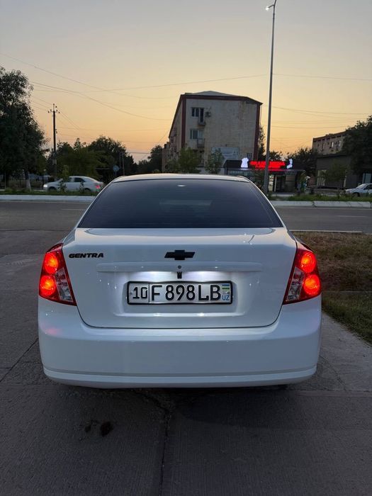 Gentra сотилади red line