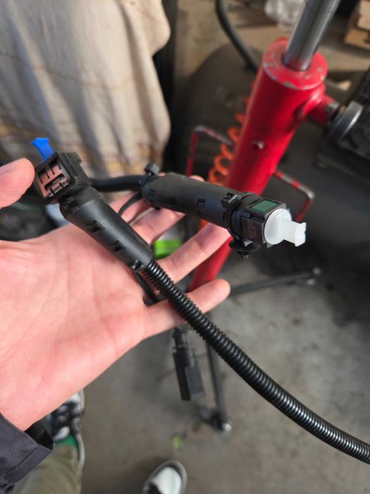 AdBlue маркуч с датчик за Audi/VW/Skoda - 80A131961A (frontD)