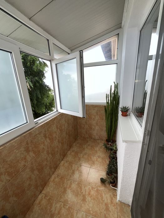 Vand apartament 2 camere