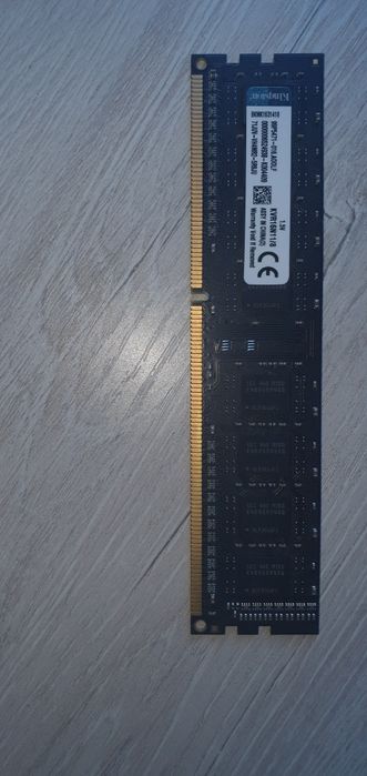 Kingston 8 GB DDR3 1600 MHz RAM (KVR16N11/8)  va yana 4 gb unumiy 12GB