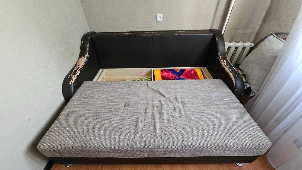 Продам Б/У диван. САМОВЫВОЗ