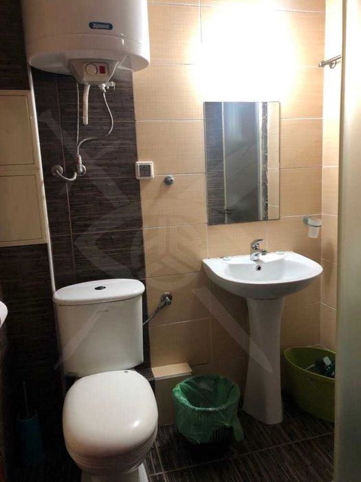 Дава се под наем Едностаен апартамент в к.к. Св.Св. Константин и Елена - 25 кв.м за 400 € - Снимка #2