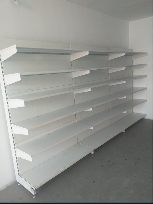 Vand rafuri de magazin