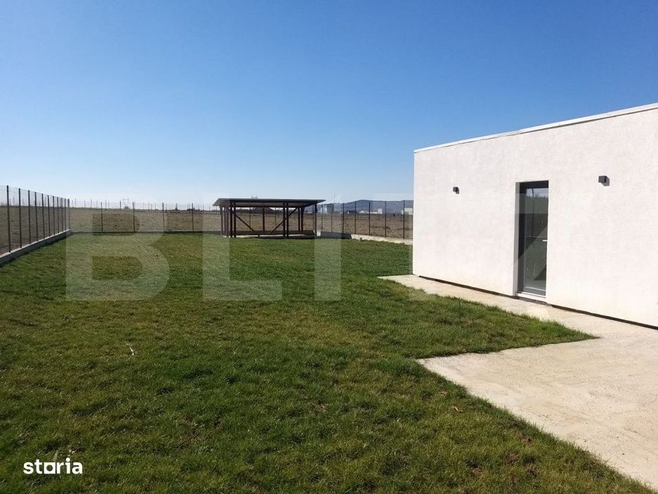 Casa individuala Osorhei cu filigorie si gard imprejmuire