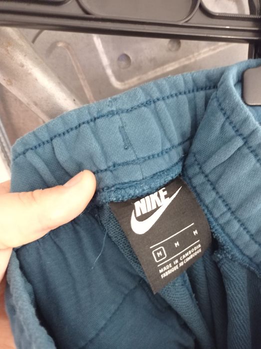 Pantaloni Nike model vechi