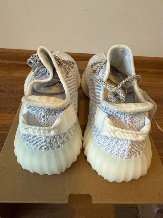 Yeezy gri, marimea 41