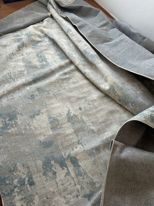 Шелковый кілем сатылады