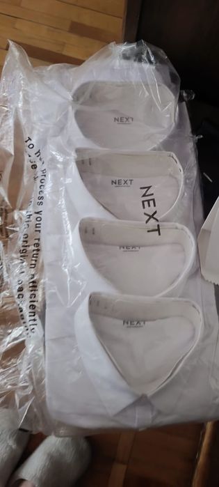 Продам рубашки школьные NEXT