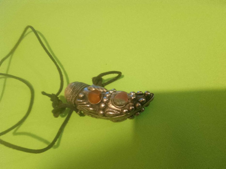 Медальон бутилка метал с ахат