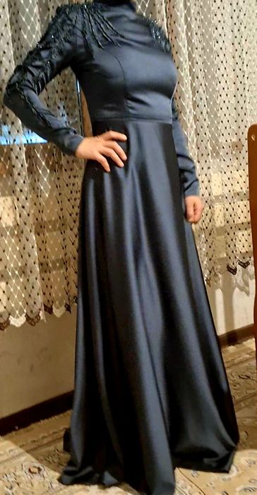 Платья атласное раз 44