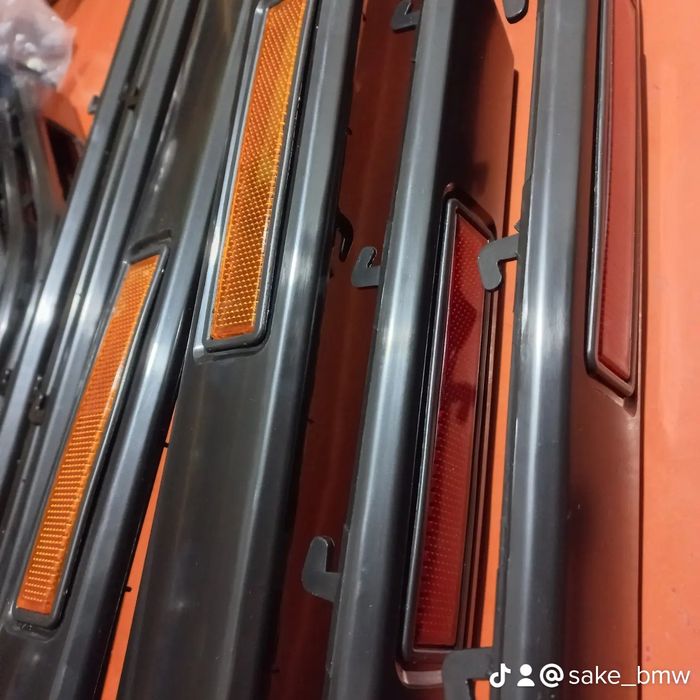 Накладка с катофотами. BMW E34 БМВ