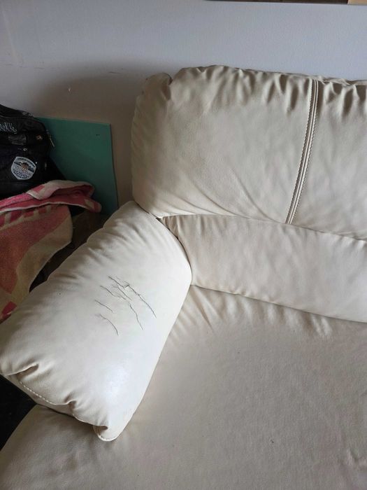 Ъглов диван еко кожа екрю цвят