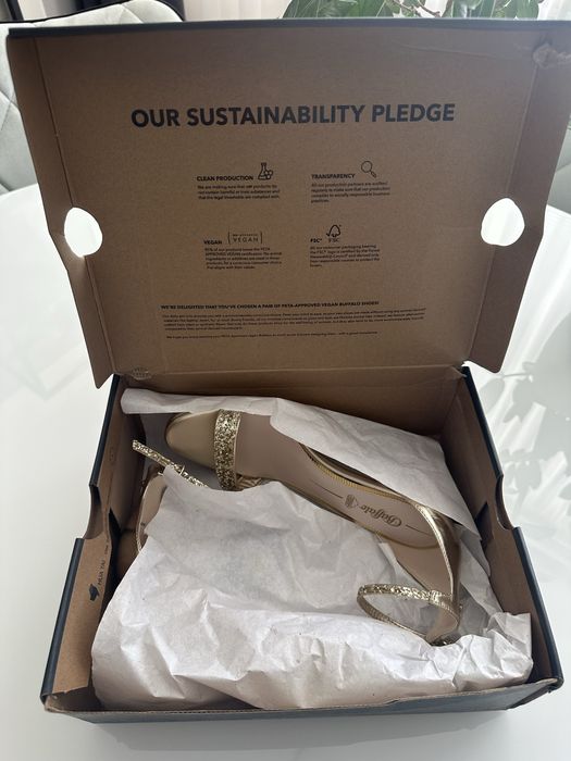 Дамски сандали на ток Buffalo