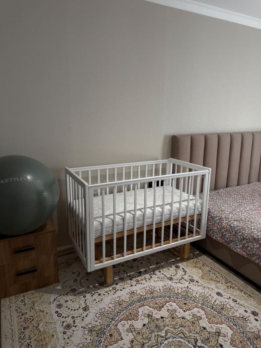 Продам детскую кровать маятник