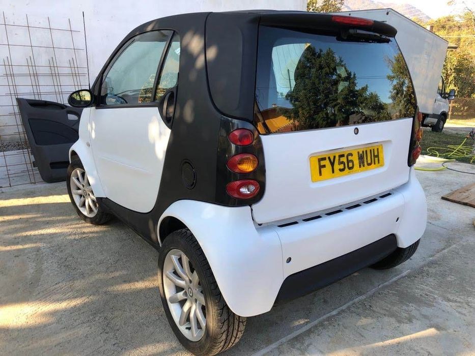 Smart for two продава се цял за регистрация или части пак цял.