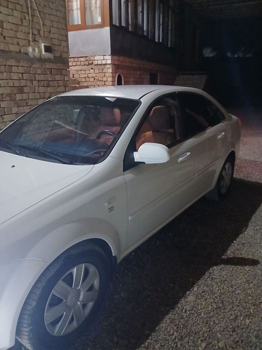 Jentra 1,5 . Gaz benzin