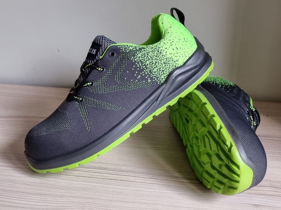 Work2Do спортни предпазни обувки 44 номер