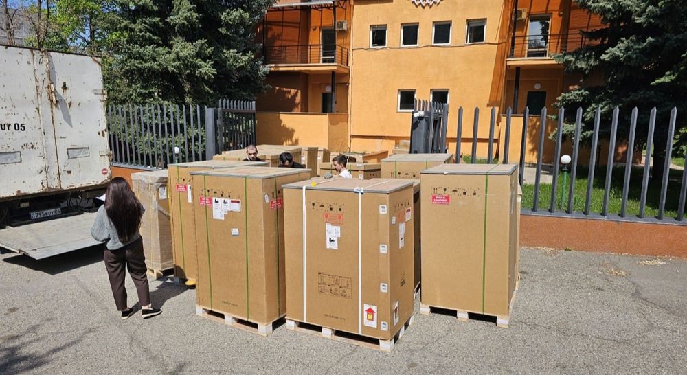 Услуги грузчиков. Медицинское, ресторанное , бытовое оборудование