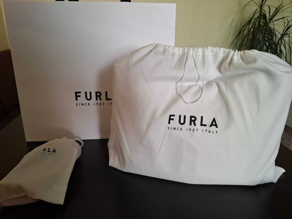 Furla Чанта за през рамо Primula S от кожа