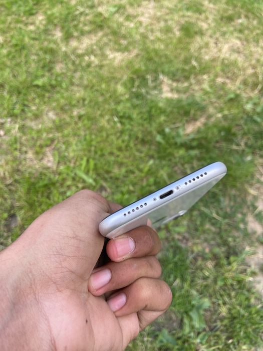 iPhone 11 128GB 86% capacity