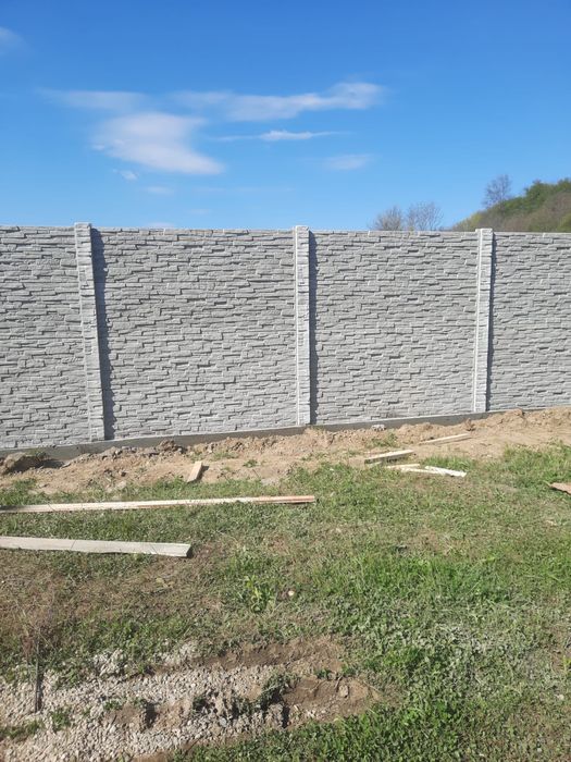 Gard din placi de beton diferite modele