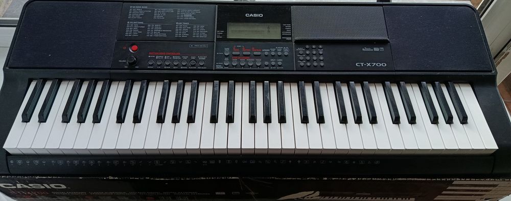 Продам Синтезатор CASIO CT-X 700