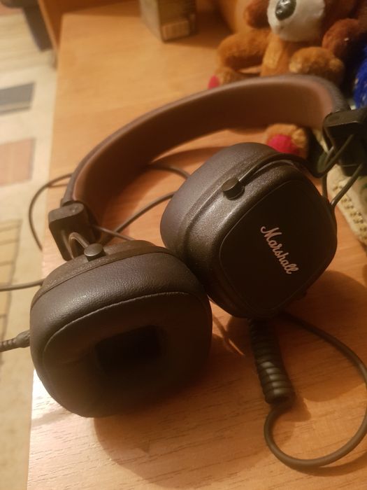 Продам наушники Marshall