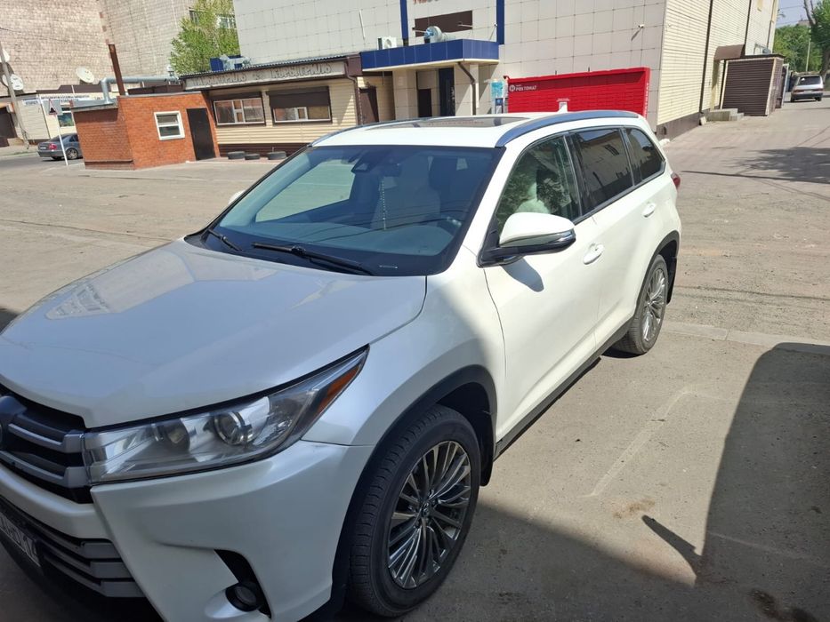 Продам Toyota Highlander