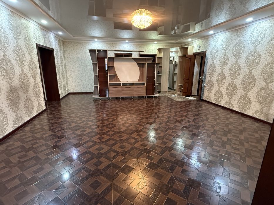 Сдается своя 4-комнатная квартира на Дружбе Народов.